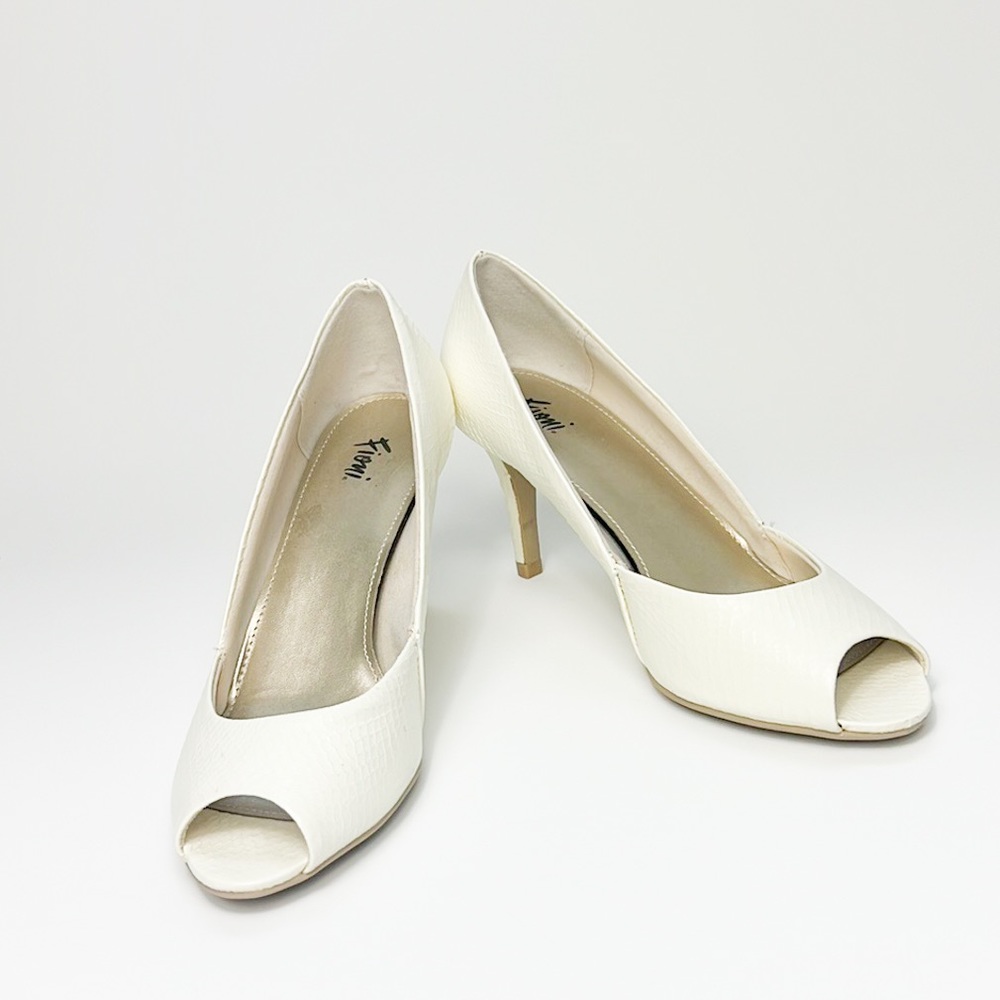 Fioni White Kitten Heels